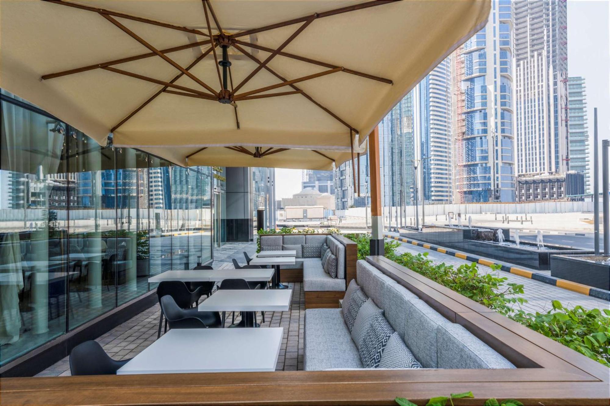 الشقق الفندقية ألِف الدوحة ريزيدنسز مجموعة كوريو من هيلتون المظهر الخارجي الصورة The Terrace